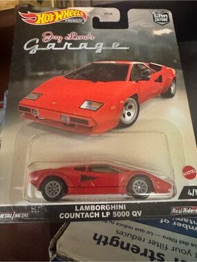 Lamborghini Countach LP 5000 QV Die-Cast Toy Car - Red